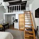 Lovely Flat, Center Of Paris